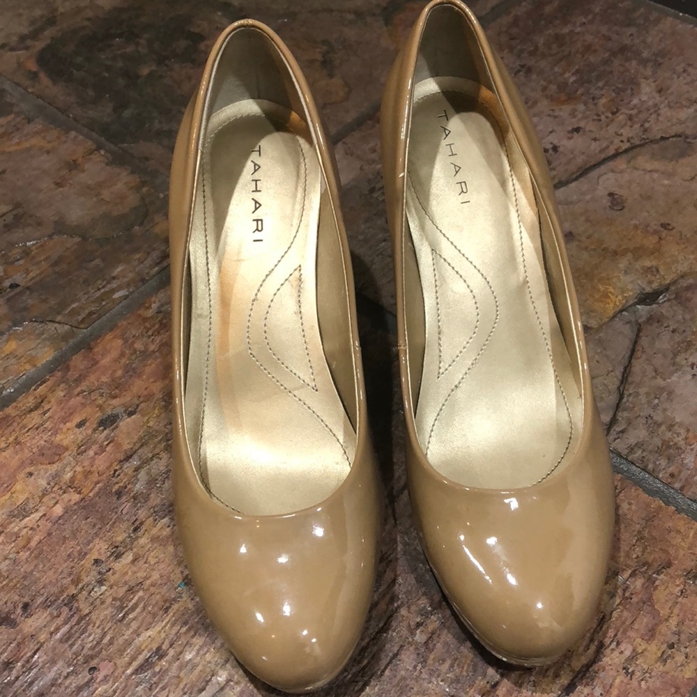 Tahari Nude Heels!